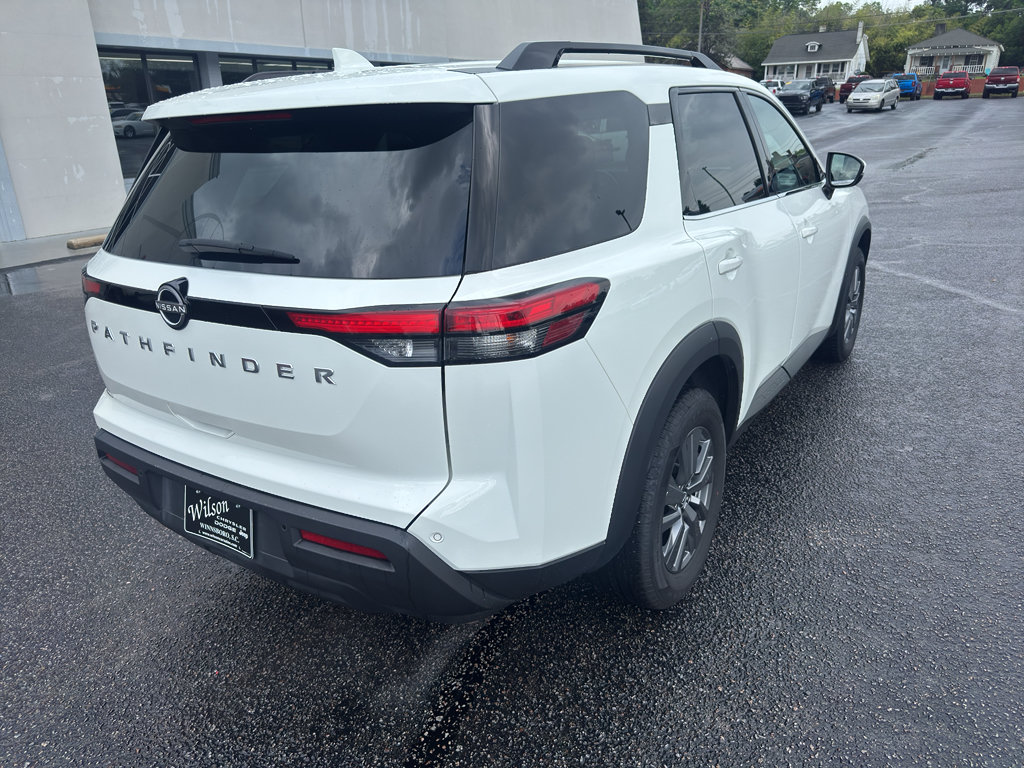 Used 2024 Nissan Pathfinder SV FWD image 21