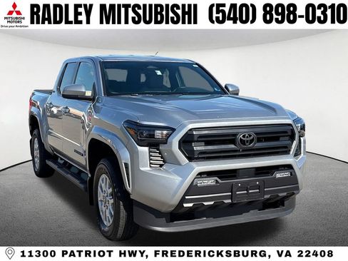 Used 2025 Toyota Tacoma SR5 AWD/4WD image 21