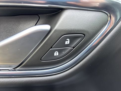 Used 2022 Chevrolet Tahoe RST w/ Sport Performance Package image 24