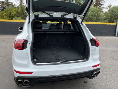 Used 2016 Porsche Cayenne S AWD/4WD image 25