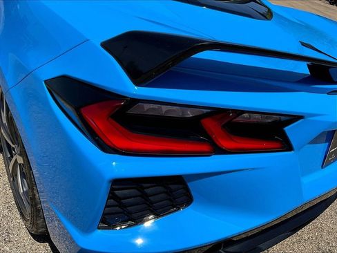 Used 2023 Chevrolet Corvette Stingray Premium Cpe w/ Z51 Performance Package RWD image 21