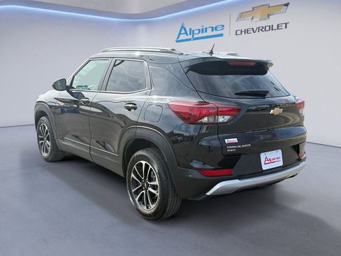 Used 2025 Chevrolet TrailBlazer LT image 3