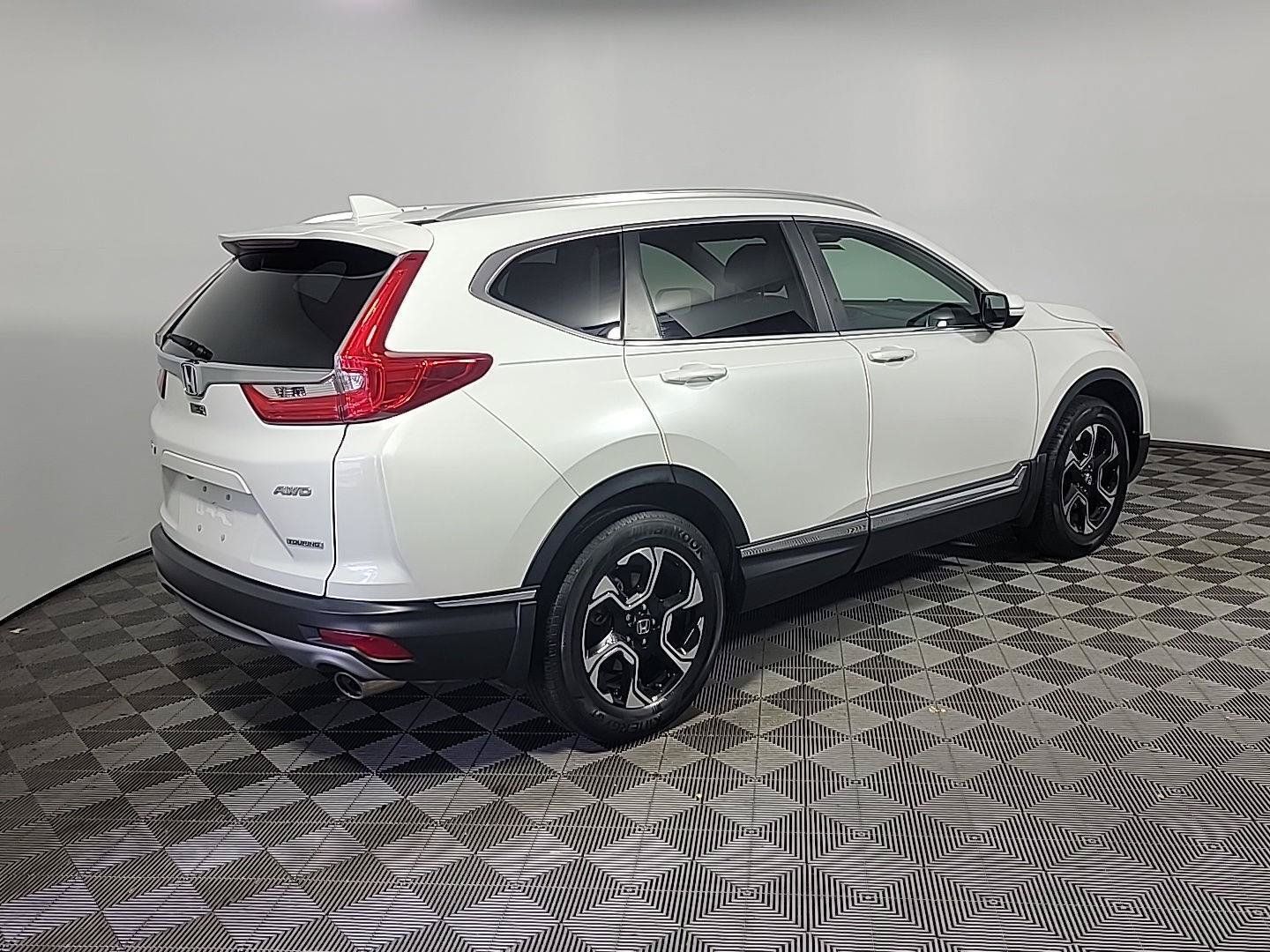 Certified 2019 Honda CR-V Touring image 4