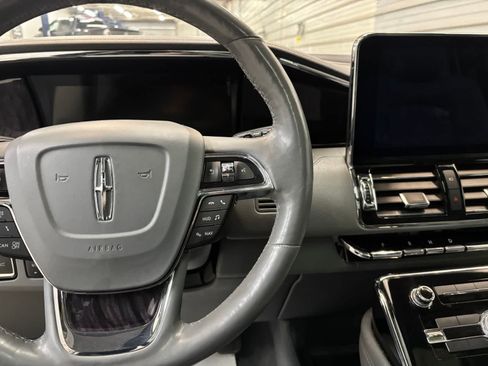 Used 2019 Lincoln Navigator L Reserve AWD/4WD image 15