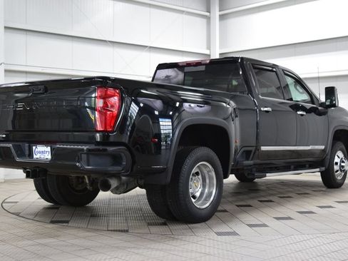 Used 2024 Chevrolet Silverado 3500 High Country w/ High Country Premium Package AWD/4WD image 8