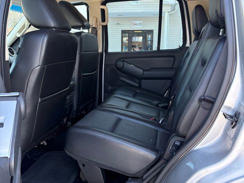 Used 2010 Mercury Mountaineer Premier image 10