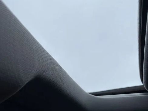 Used 2018 Cadillac Escalade Luxury image 15