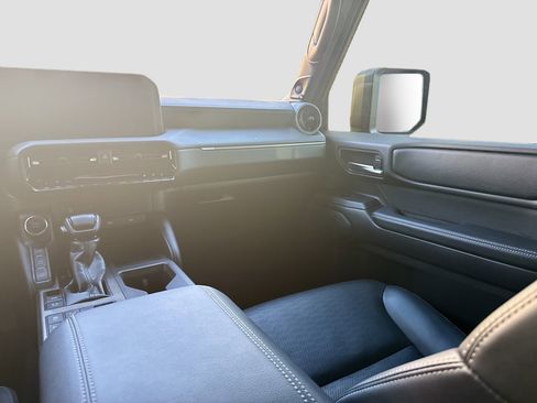 Used 2025 Toyota Land Cruiser image 23