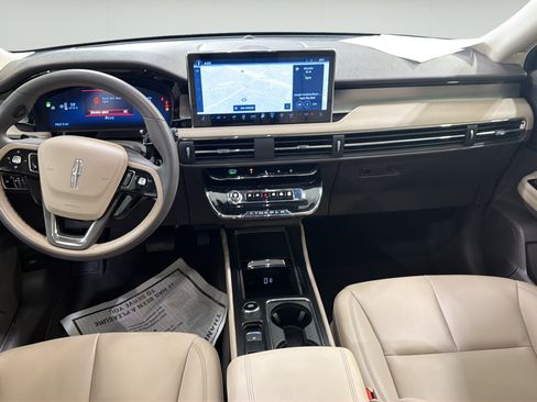 Used 2024 Lincoln Corsair FWD image 21