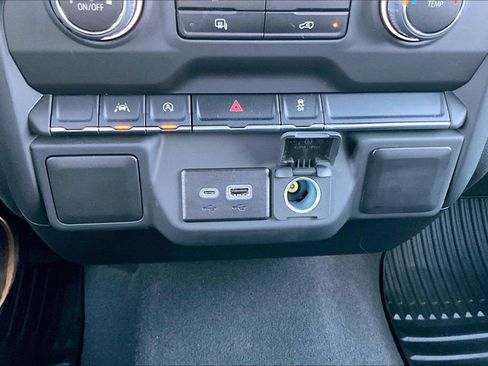 Used 2025 Chevrolet Silverado 1500 W/T w/ Trailering Package image 12