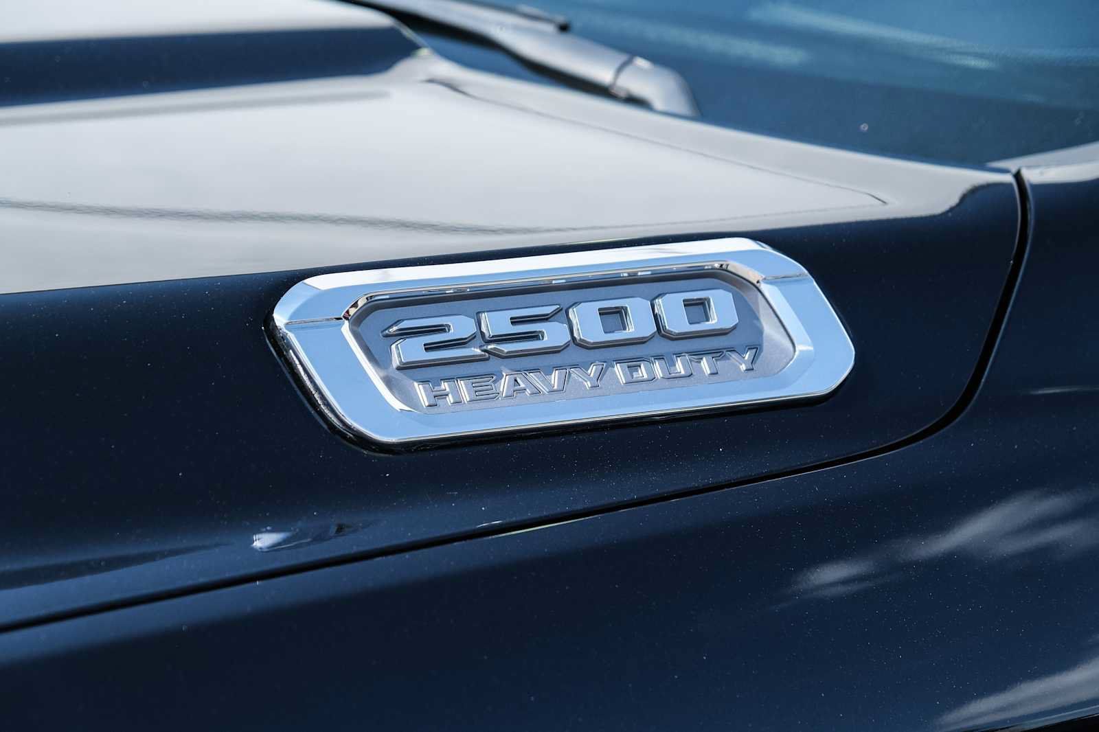 Used 2022 RAM 2500 Limited AWD/4WD image 3