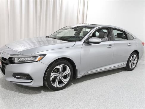 Used 2019 Honda Accord EX image 3