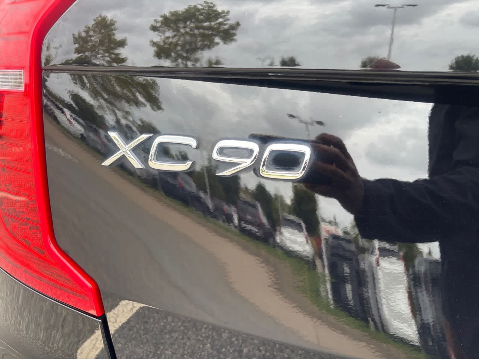 Used 2024 Volvo XC90 B6 Plus AWD/4WD image 23