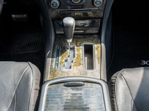 Used 2012 Chrysler 300 C RWD image 40