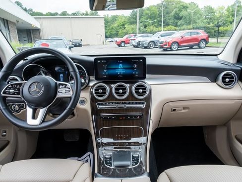 Used 2022 Mercedes-Benz GLC 300 4MATIC image 16
