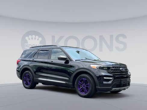 Used 2020 Ford Explorer XLT w/ Equipment Group 202A AWD/4WD image 2