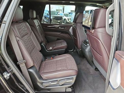 Certified 2024 Cadillac Escalade Sport Platinum image 26