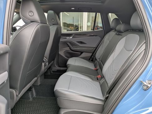 New 2026 Volkswagen Tiguan SE R-Line AWD/4WD image 27