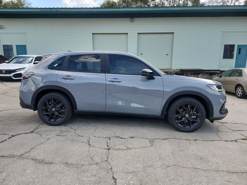 Used 2024 Honda HR-V Sport image 2
