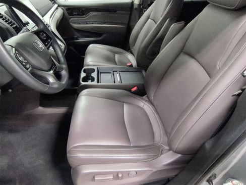 Used 2023 Honda Odyssey Touring image 17
