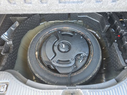 Used 2019 Buick Encore Essence w/ Experience Buick Package image 20