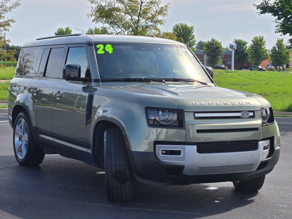 Used 2024 Land Rover Defender 130 S AWD/4WD image 4