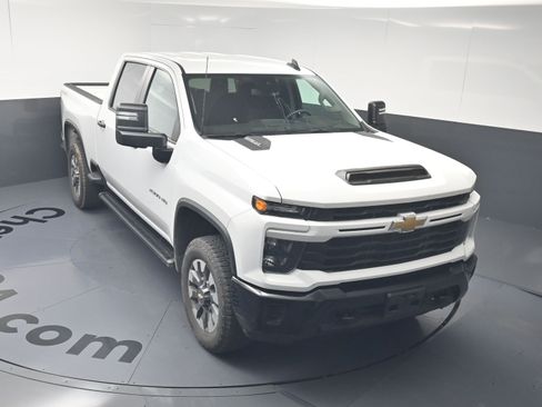 Used 2024 Chevrolet Silverado 2500 Custom w/ Custom Convenience Package AWD/4WD image 22