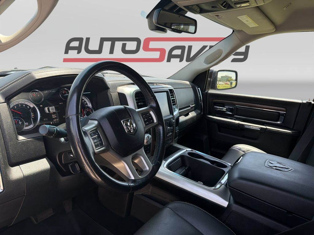 Used 2017 RAM 1500 Laramie w/ Convenience Group AWD/4WD image 10