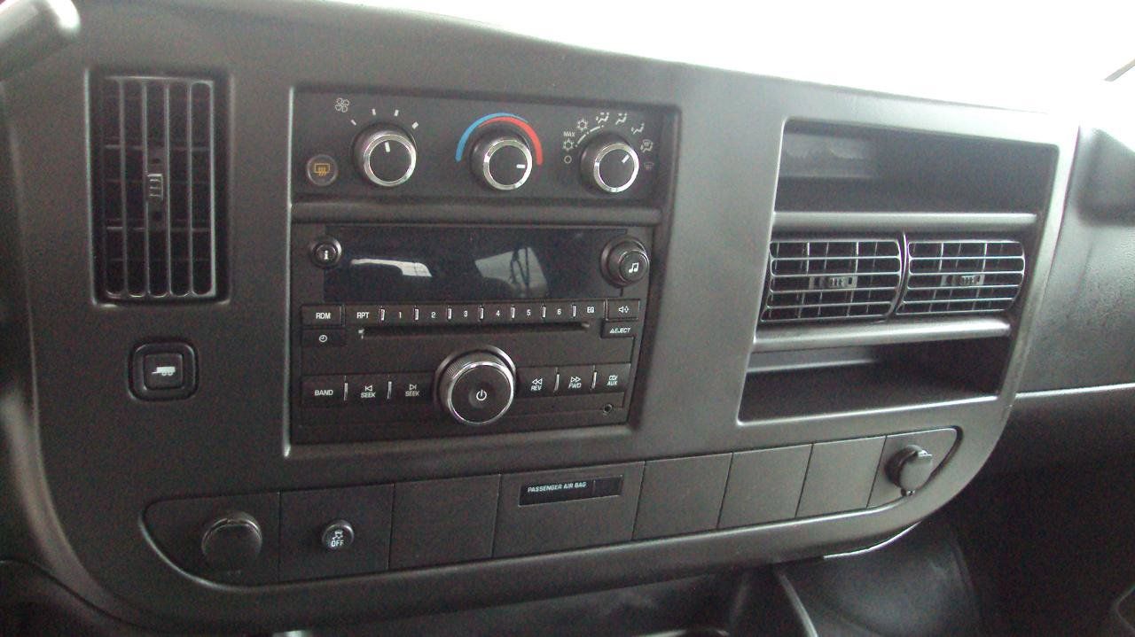 Used 2014 Chevrolet Express 1500 LT w/ LT Preferred Equipment Group AWD/4WD image 21