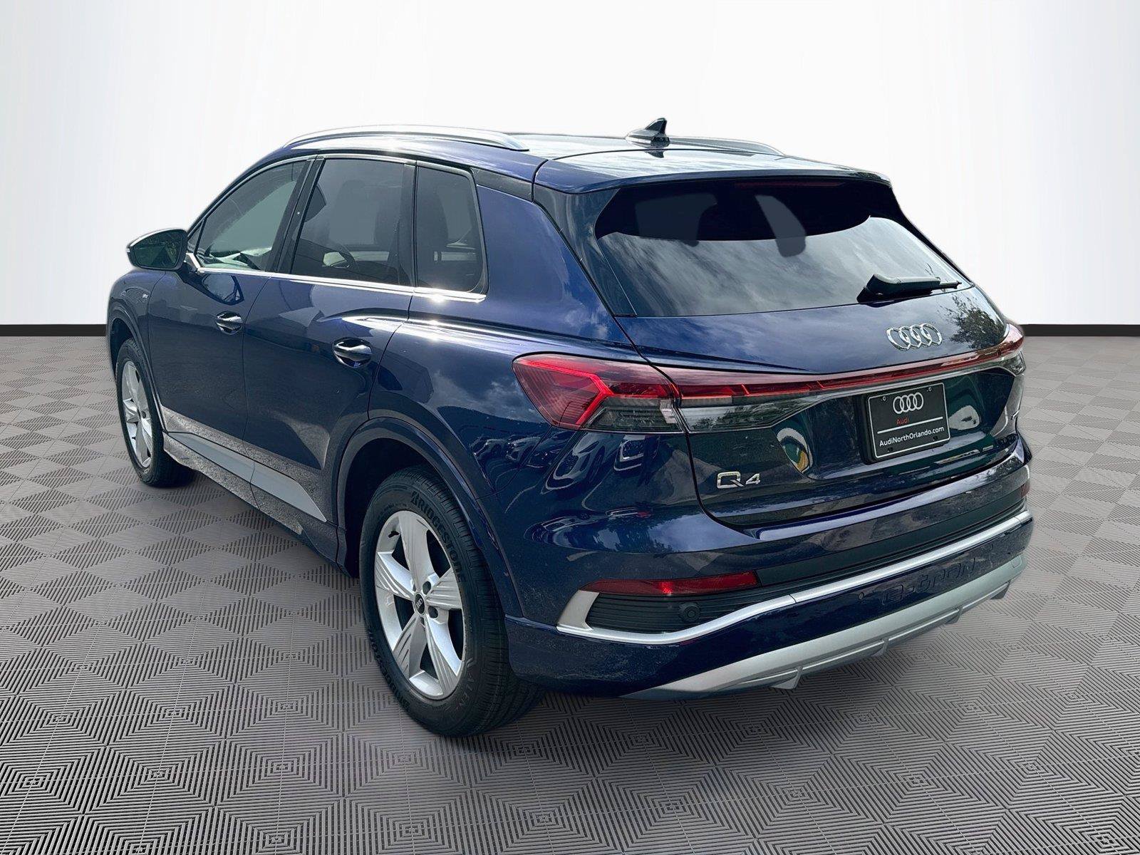 Used 2024 Audi Q4 e-tron Premium Plus w/ Premium Plus AWD/4WD image 5