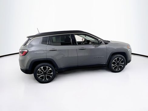 Used 2022 Jeep Compass Limited image 4