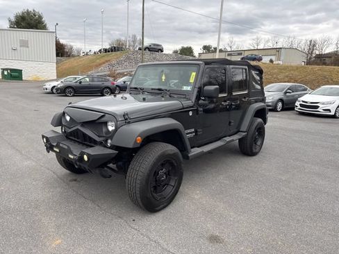 Used 2015 Jeep Wrangler Unlimited Sport w/ Quick Order Package 24S AWD/4WD image 4