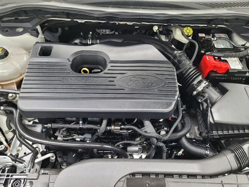 Used 2020 Ford Escape Titanium image 30