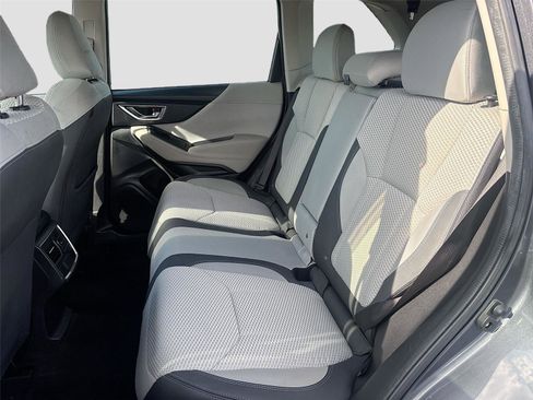 Used 2022 Subaru Forester Premium image 26