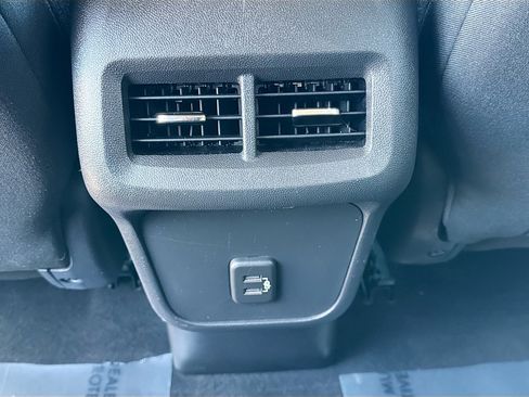 Used 2020 Chevrolet Equinox LS w/ LS Convenience Package image 19