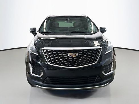 Used 2020 Cadillac XT5 Premium Luxury AWD/4WD image 2