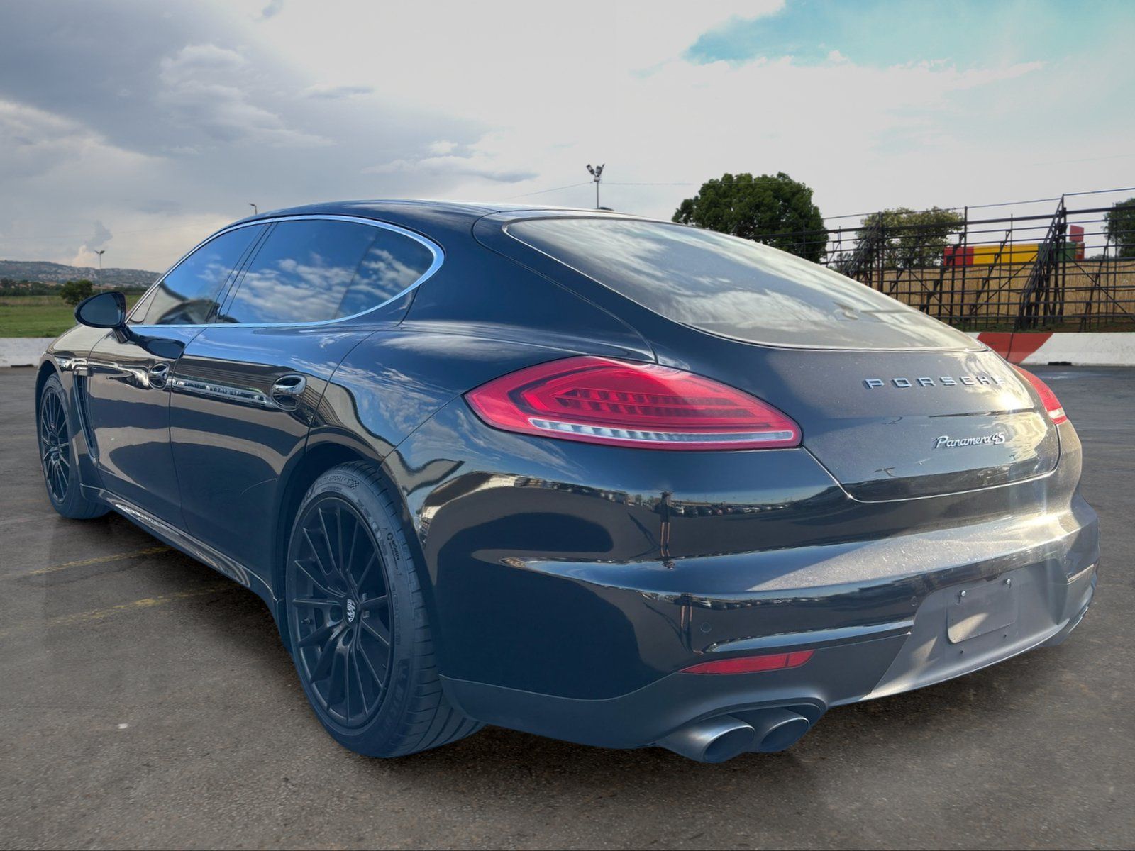 Used 2014 Porsche Panamera 4S Executive AWD/4WD image 4