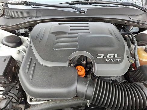 Used 2017 Chrysler 300 S w/ S Model Appearance Package image 28