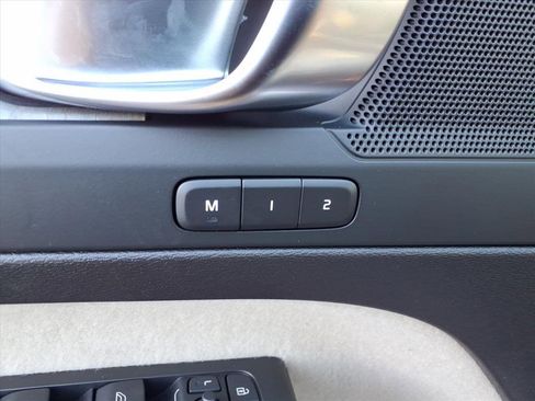 New 2026 Volvo XC40 B4 Plus w/ Climate Package image 12