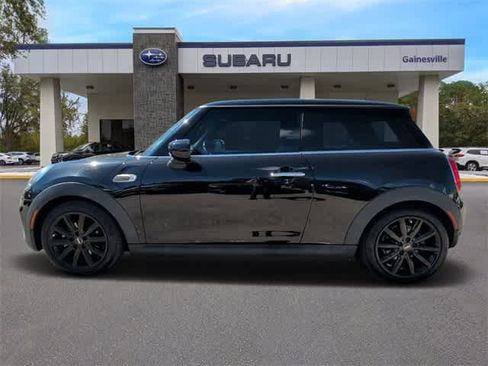 Used 2020 MINI Cooper 2-Door Hardtop image 2