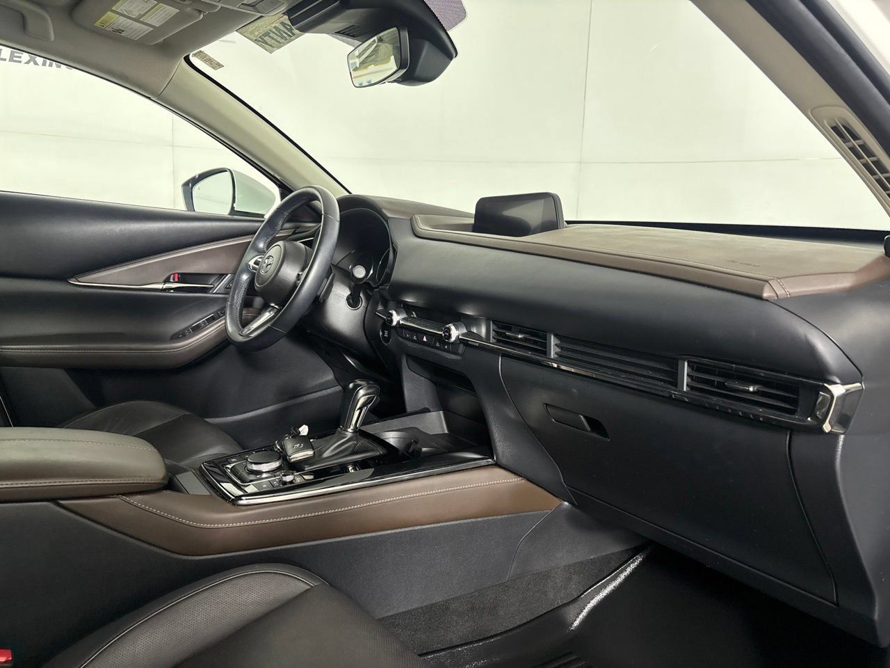 Used 2022 MAZDA CX-30 AWD 2.5 S w/ Premium Package image 32