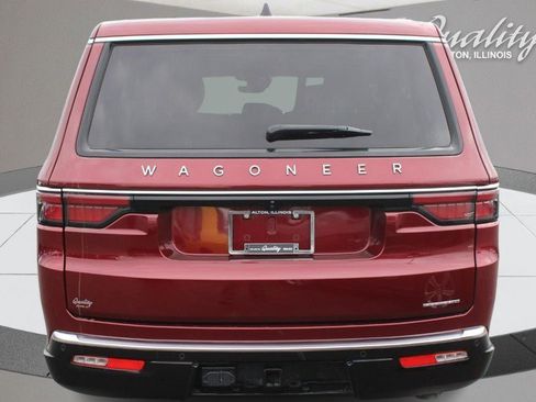 Used 2024 Jeep Wagoneer L Series II w/ Flexible Seating Group image 5