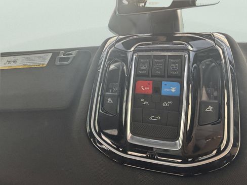 Certified 2022 Jeep Grand Cherokee Overland w/ Adv Protech Group III image 18