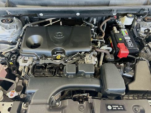 Used 2022 Toyota RAV4 LE FWD image 26