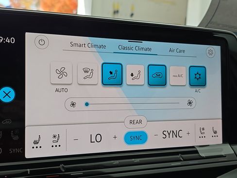 New 2026 Volkswagen Atlas SEL image 25