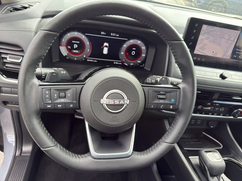 Certified 2024 Nissan Rogue SL w/ SL Premium Package AWD/4WD image 16