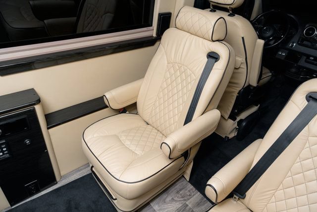 Used 2021 Mercedes-Benz Sprinter 3500 image 21
