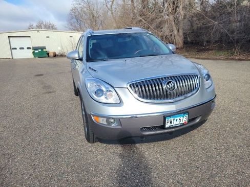 Used 2010 Buick Enclave CXL w/ Trailering Provision Package image 5