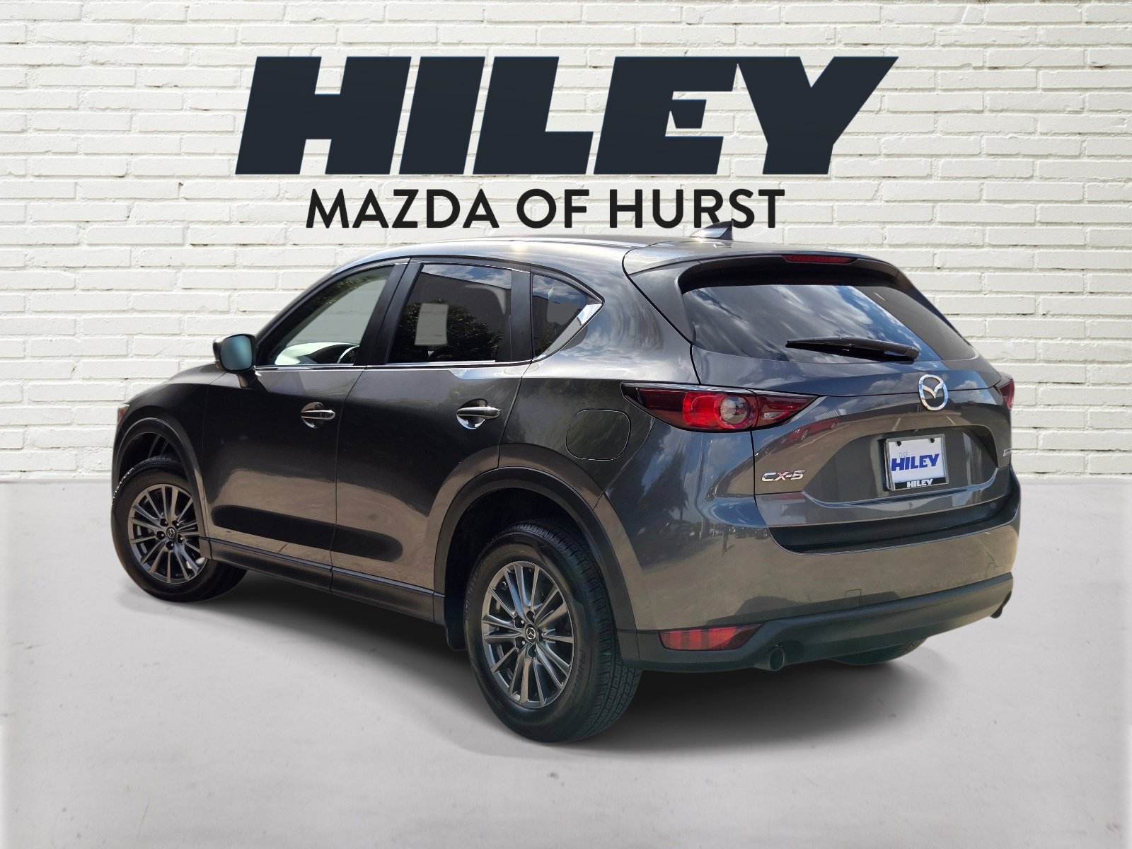 Used 2017 MAZDA CX-5 Touring w/ Preferred Equipment Package FWD image 5