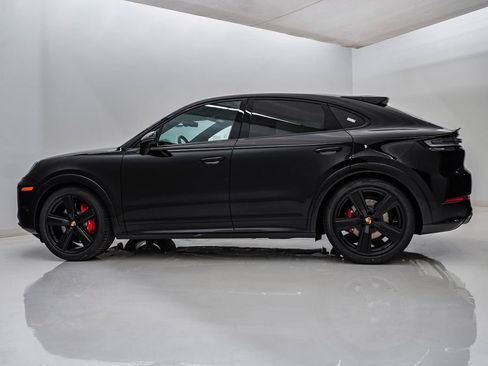 New 2026 Porsche Cayenne GTS AWD/4WD image 2